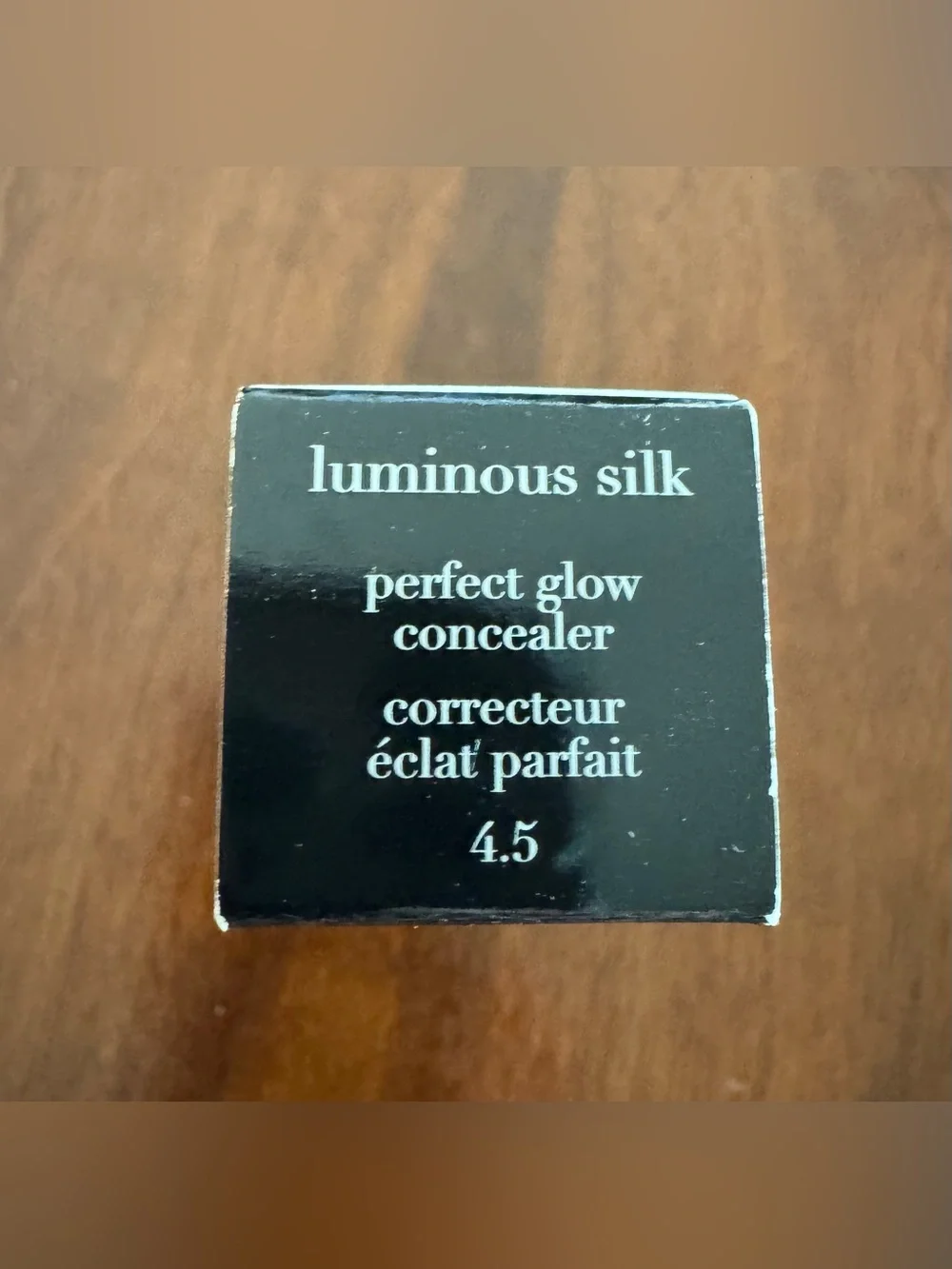 ARMANI BEAUTY Luminous Silk Hydrating Face and Under-Eye Concealer -4.5 -  NIB